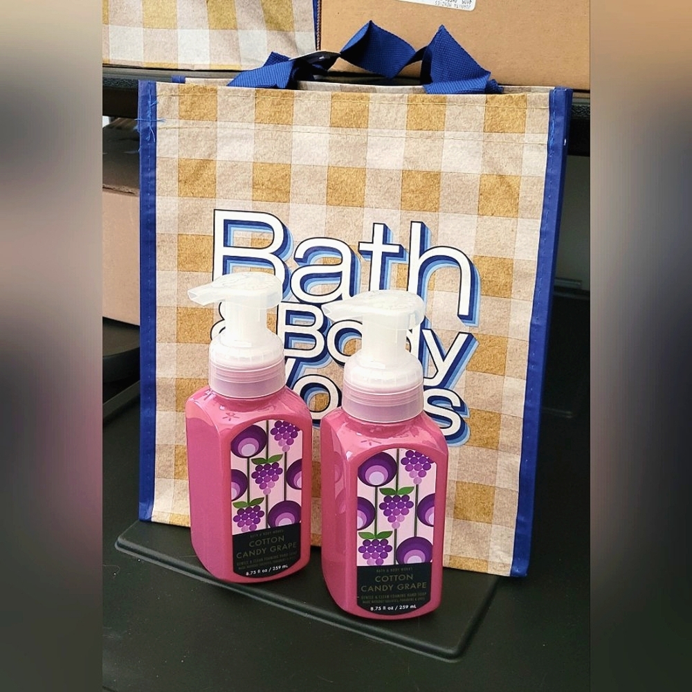 Cotton Candy Grape Bath & Body Foaming Handsoap + BBW Tote Bag 🛍